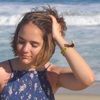 chloe_henner