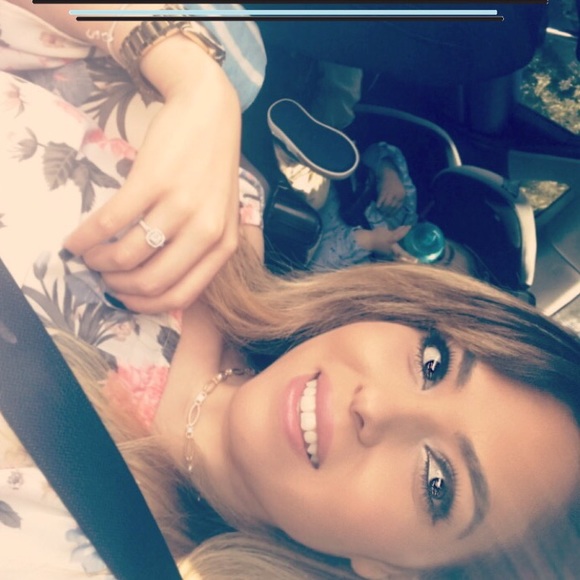 deleona22