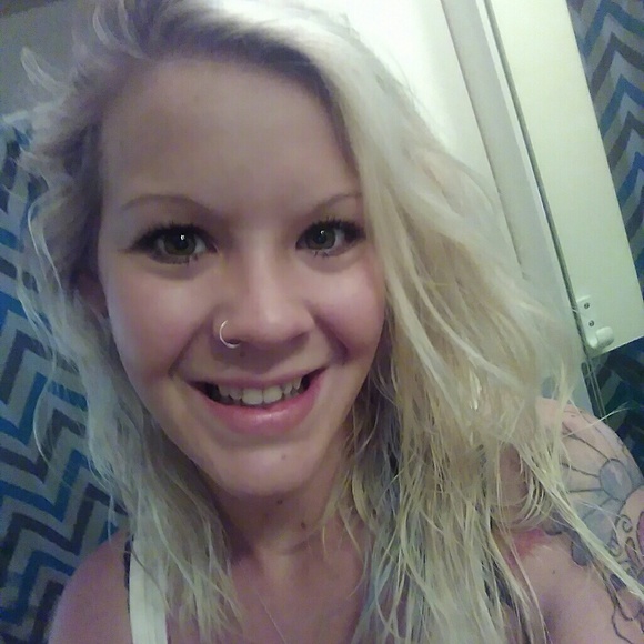 tawnyholmquist