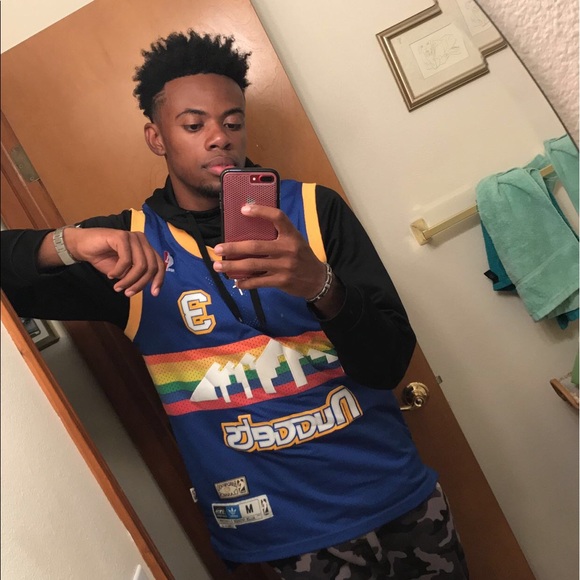 mj130570