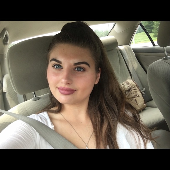hollyurbanek42