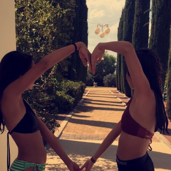 itzel_joanaa