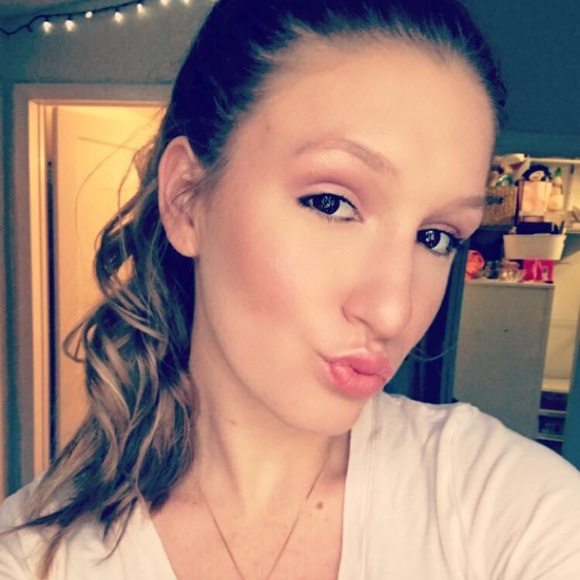 kayleexoxoxoxo