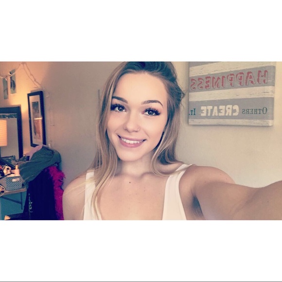 laurrr87