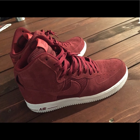 kicks_by_dekker