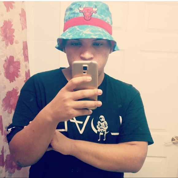 Poshmark profile picture for @voiced