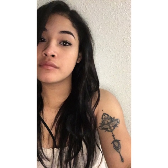 Poshmark profile picture for @bailing