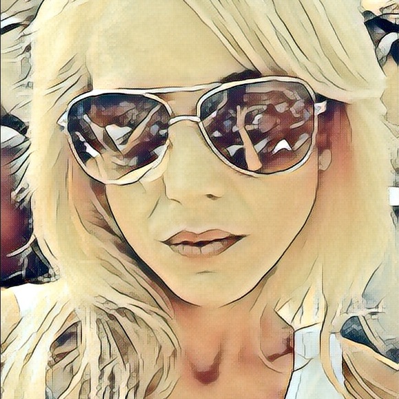 chelliecole27