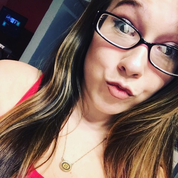 haileyy37