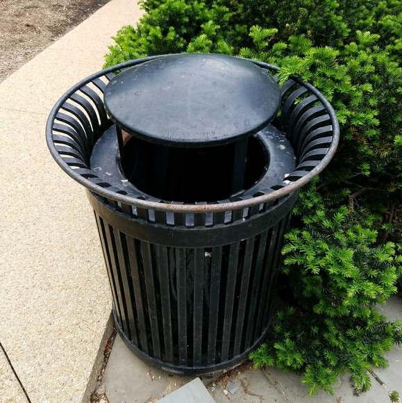 metaltrashbin