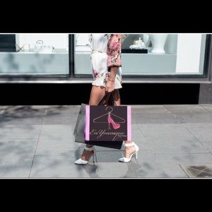 Ebony Lykes's Closet (@enyounique) | Poshmark Ebony