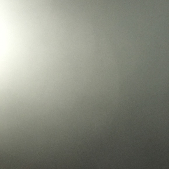 303082