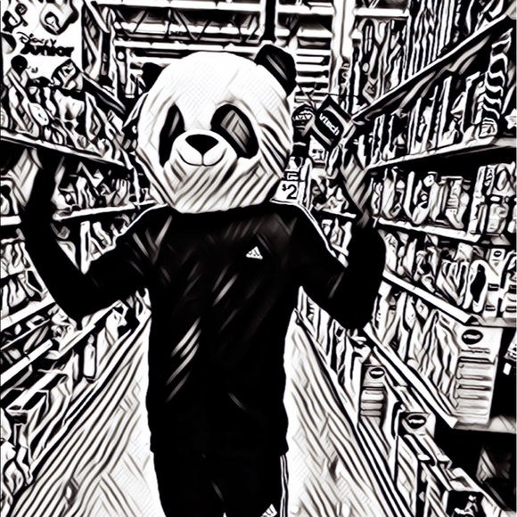 Poshmark profile picture for @antics