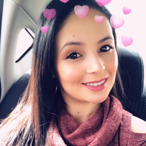 anais_sells
