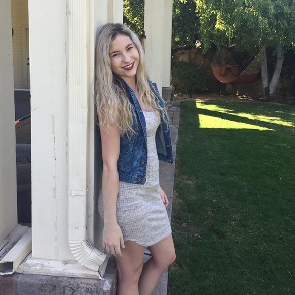 alinicole799