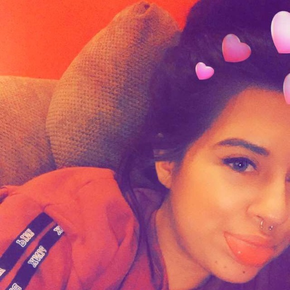 helenmarie17_