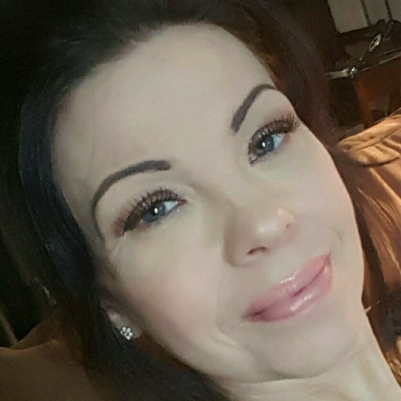 Poshmark profile picture for @catastrophic
