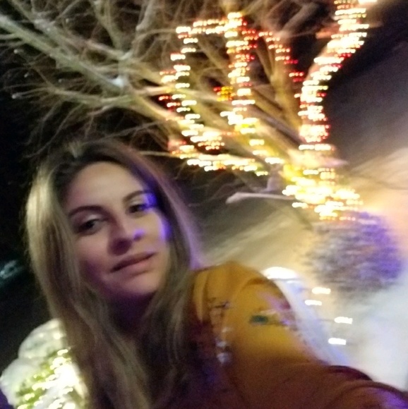 leenieoz